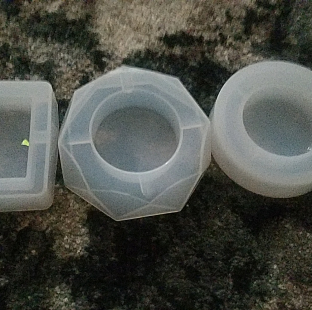 Resin art comissions!